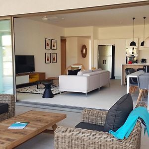 Mythic Suites & Villas By Mj Holidays